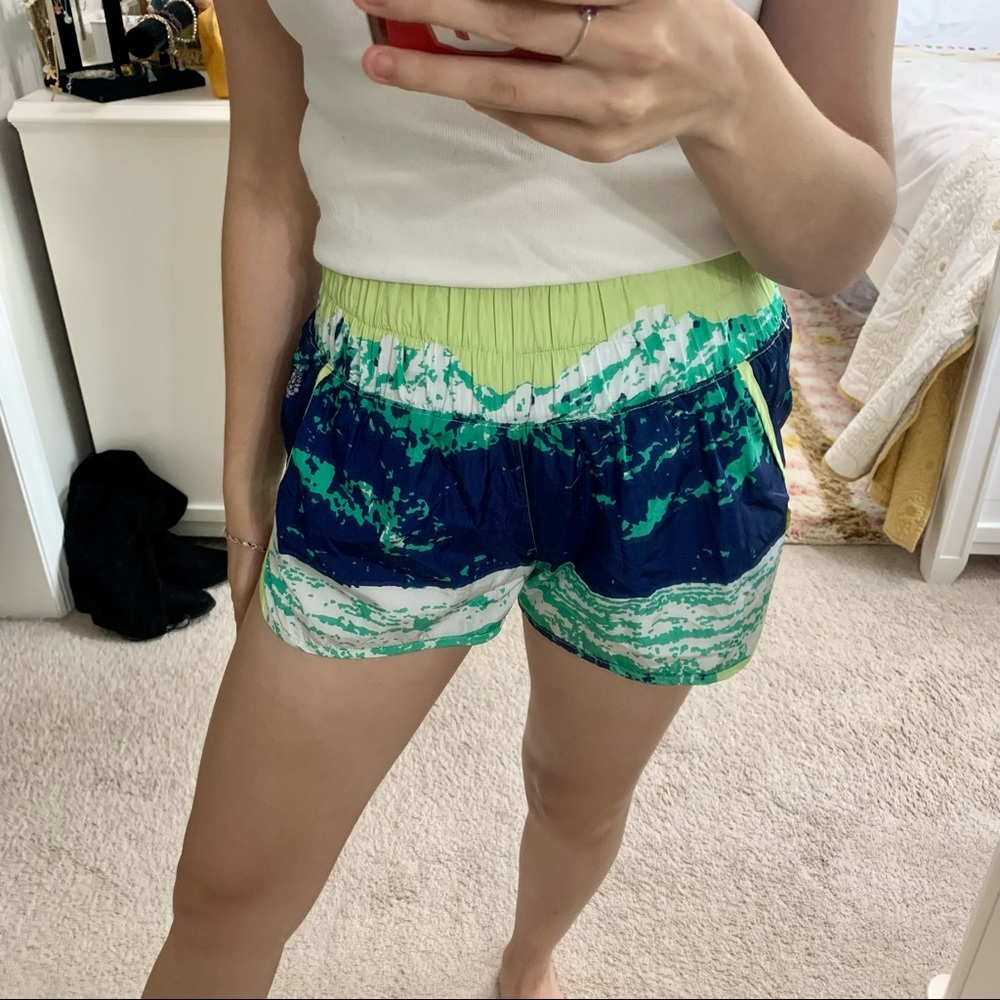 NWOT Free People Shorts XS The Way Home Mountain Printed High Rise Athletic Blue
